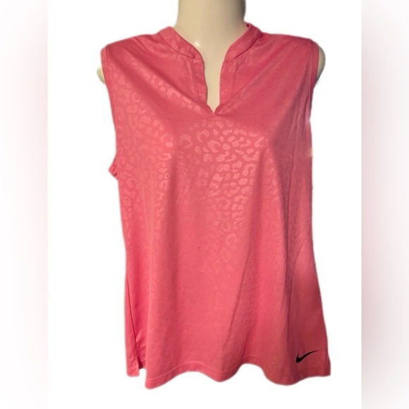 Nike and Reebok Tops Bundle Size Medium - Picture 3 of 15